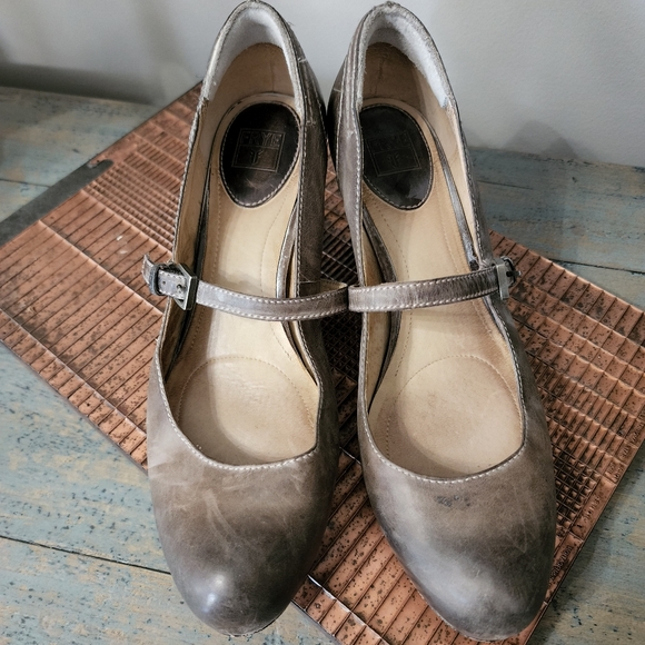 Frye leather Mary Jane heels gray/tan - Picture 3 of 6